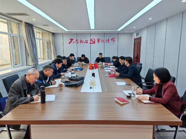 读书班现场-上新闻1.jpg