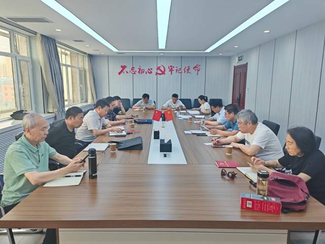 会场上新闻.jpg