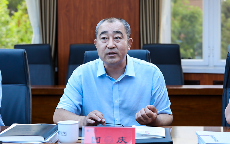 校党委委员、纪委书记、监察专员、巡察工作领导小组副组长国庆传达会议精神原图.png