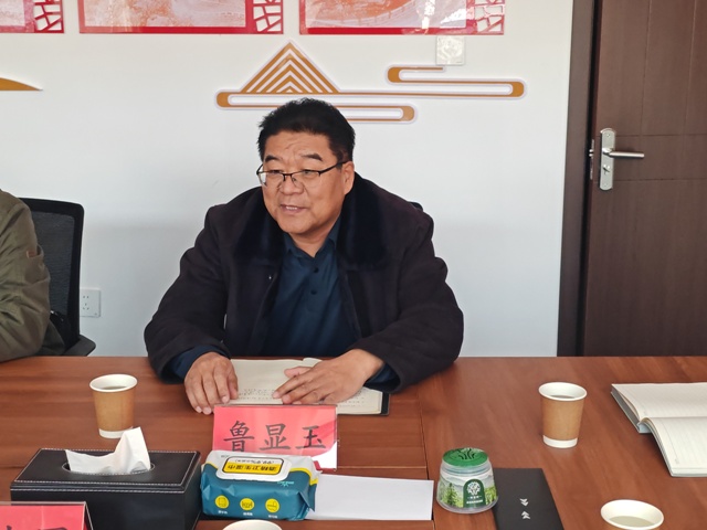 鲁显玉主持上新闻.jpg